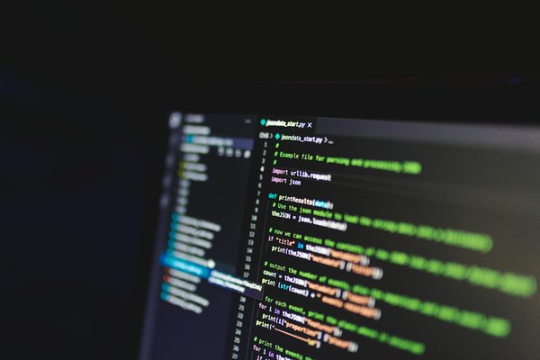 Come scegliere gli accessori perfetti per il tuo vestito?